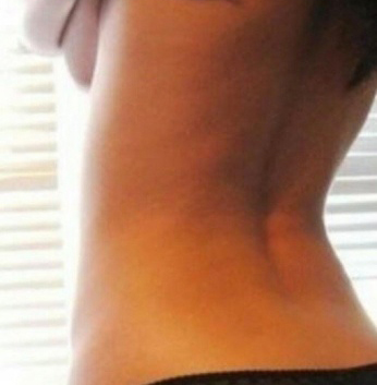 Я живу в Москве и готова познакомиться с тобой прямо сейчас. Мои услуги включают классический и эротический массаж, французский минет и глубокий анальный секс. Я уверена, что ты останешься доволен от нашей встречи, ведь мне нравится радовать мужчин и дарить им наслаждение. Возможно, ты хочешь узнать больше обо мне? Посмотри мои фото ниже и оцени мои прелести. Мои клиенты всегда описывают меня как умелую и страстную соблазнительницу, которая умеет принести удовольствие и расслабление. Я гарантирую тебе незабываемое время и полное удовлетворение. Жду тебя, чтобы воплотить в жизнь все твои фантазии. 💋💋💋 7220, 24 года